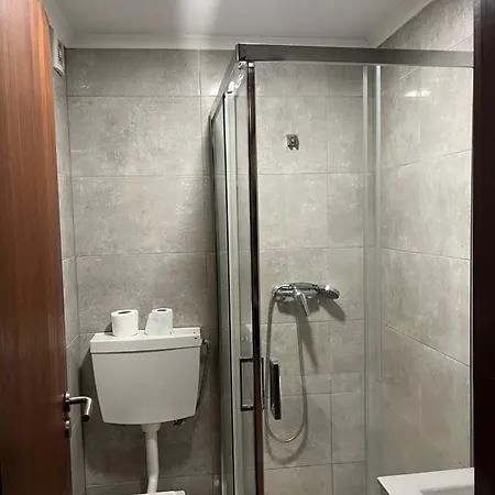 Adro De Cima Apartament *